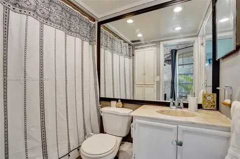 7811 NW 75th Avenue Tamarac FL 33321