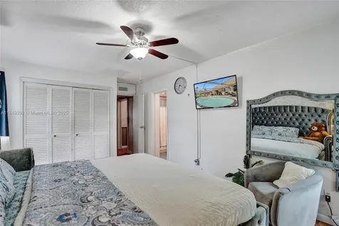 7811 NW 75th Avenue Tamarac FL 33321