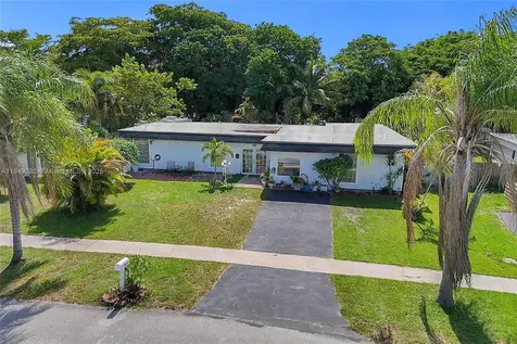 7811 NW 75th Avenue Tamarac FL 33321