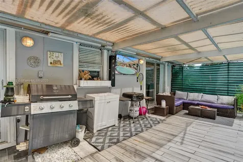 7811 NW 75th Avenue Tamarac FL 33321