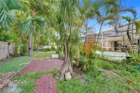 7811 NW 75th Avenue Tamarac FL 33321