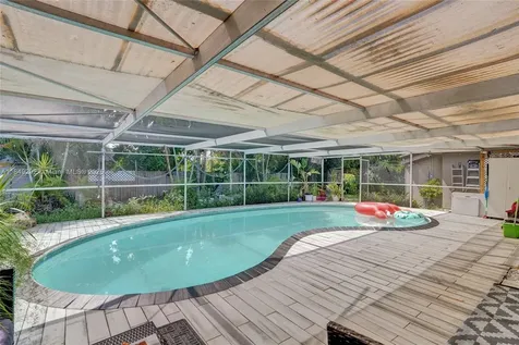 7811 NW 75th Avenue Tamarac FL 33321