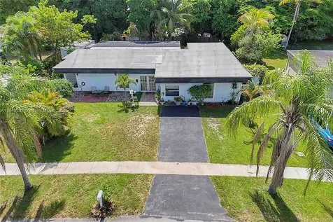 7811 NW 75th Avenue Tamarac FL 33321