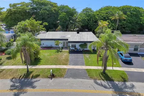 7811 NW 75th Avenue Tamarac FL 33321