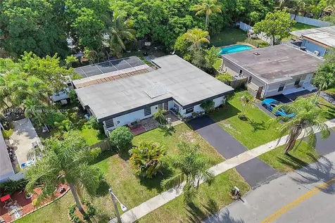 7811 NW 75th Avenue Tamarac FL 33321