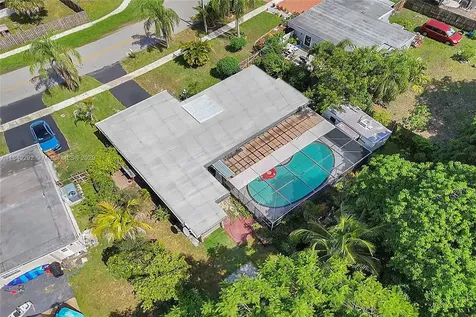 7811 NW 75th Avenue Tamarac FL 33321