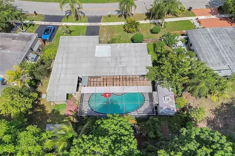 7811 NW 75th Avenue Tamarac FL 33321
