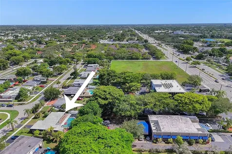 7811 NW 75th Avenue Tamarac FL 33321