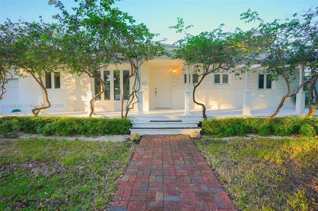 355 Redwood Lane Key Biscayne FL 33149