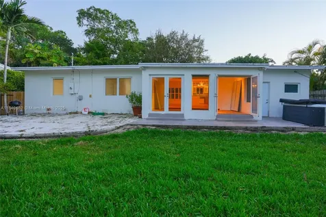 355 Redwood Lane Key Biscayne FL 33149
