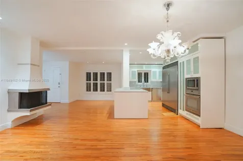 355 Redwood Lane Key Biscayne FL 33149