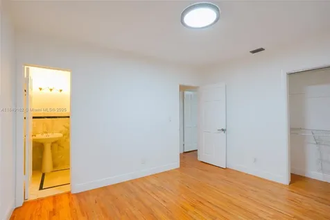355 Redwood Lane Key Biscayne FL 33149