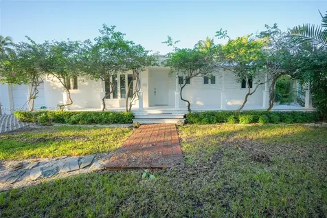 355 Redwood Lane Key Biscayne FL 33149