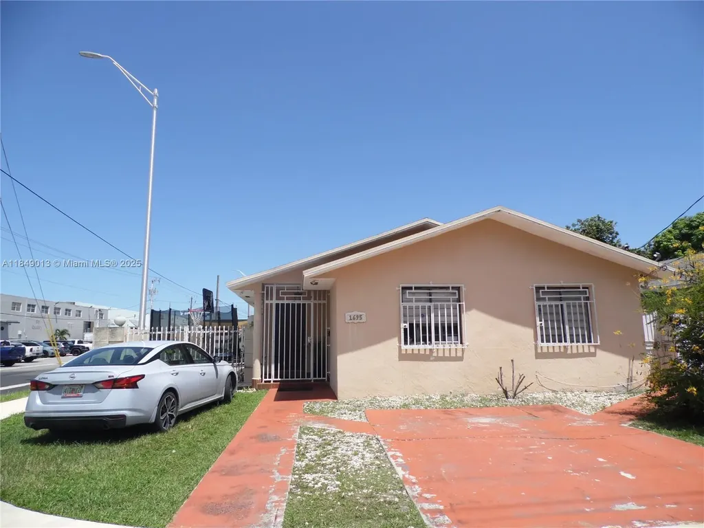 1695 W 6th Avenue Hialeah FL 33010