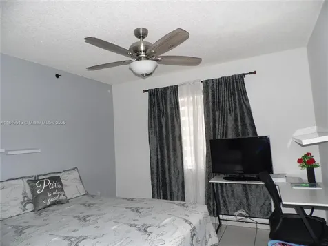 1695 W 6th Avenue Hialeah FL 33010
