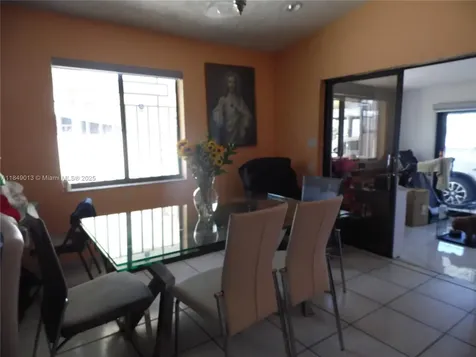 1695 W 6th Avenue Hialeah FL 33010