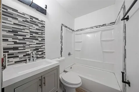 1355 NW 44th Street Miami FL 33142