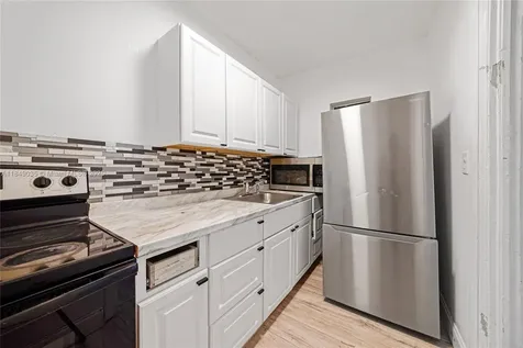 1355 NW 44th Street Miami FL 33142