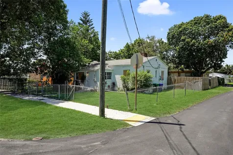 1355 NW 44th Street Miami FL 33142