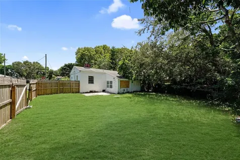 1355 NW 44th Street Miami FL 33142