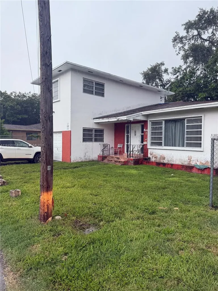 3753 Washington Avenue Miami FL 33133