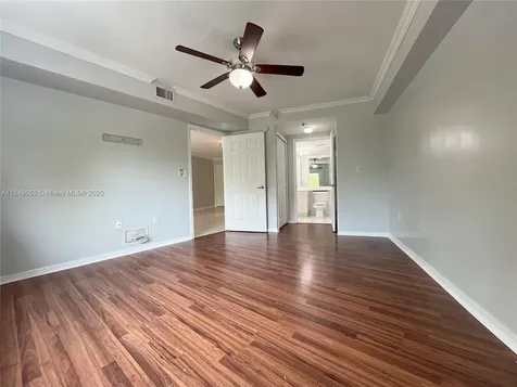 2415 NW 16th St Road Miami FL 33125