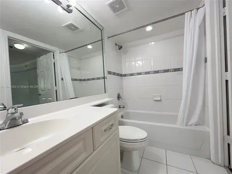 2415 NW 16th St Road Miami FL 33125