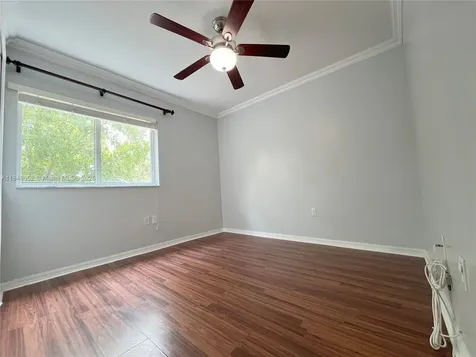 2415 NW 16th St Road Miami FL 33125