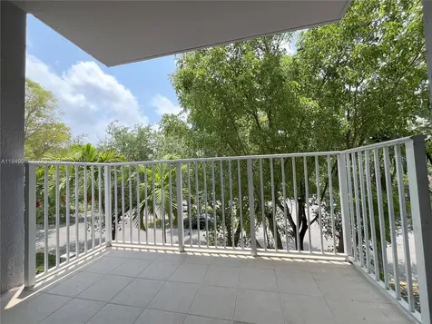 2415 NW 16th St Road Miami FL 33125