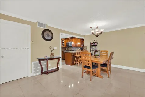 11338 SW 69th Lane Miami FL 33173