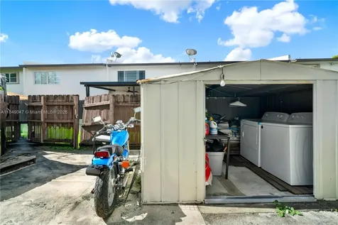 11338 SW 69th Lane Miami FL 33173