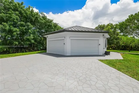 601 Ranch Road Weston FL 33326