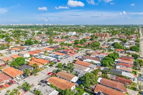 250 NW 61st Avenue Miami FL 33126