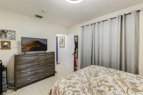 250 NW 61st Avenue Miami FL 33126