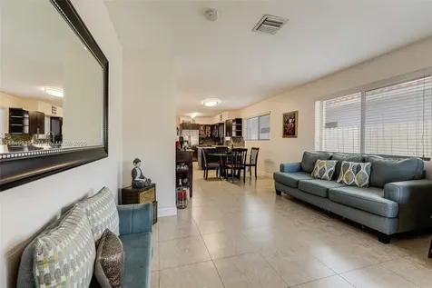 250 NW 61st Avenue Miami FL 33126