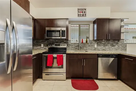 250 NW 61st Avenue Miami FL 33126