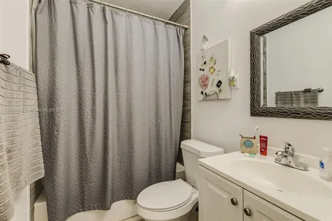 250 NW 61st Avenue Miami FL 33126