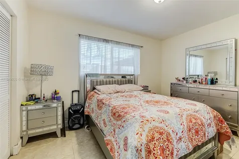 250 NW 61st Avenue Miami FL 33126