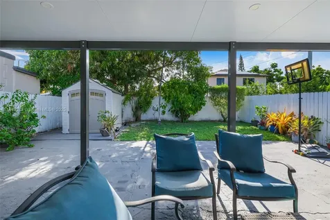 250 NW 61st Avenue Miami FL 33126