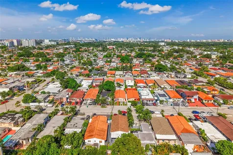 250 NW 61st Avenue Miami FL 33126