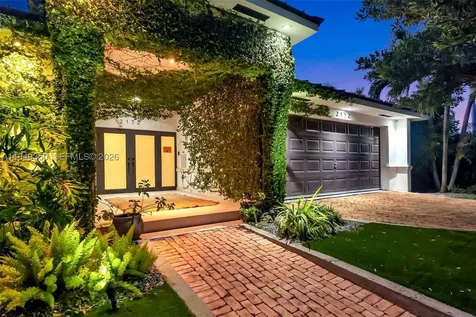 2152 Prairie Avenue Miami Beach FL 33139
