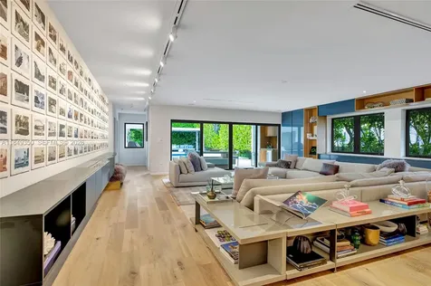 2152 Prairie Avenue Miami Beach FL 33139