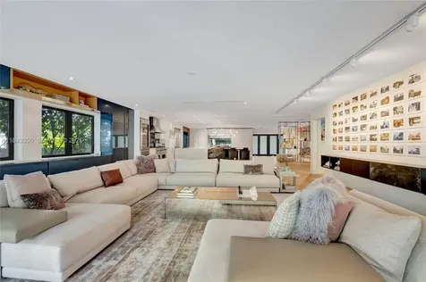 2152 Prairie Avenue Miami Beach FL 33139