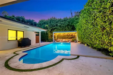 2152 Prairie Avenue Miami Beach FL 33139
