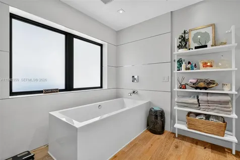 2152 Prairie Avenue Miami Beach FL 33139