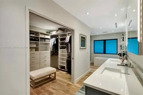 2152 Prairie Avenue Miami Beach FL 33139