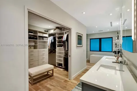 2152 Prairie Avenue Miami Beach FL 33139