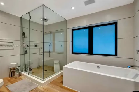 2152 Prairie Avenue Miami Beach FL 33139