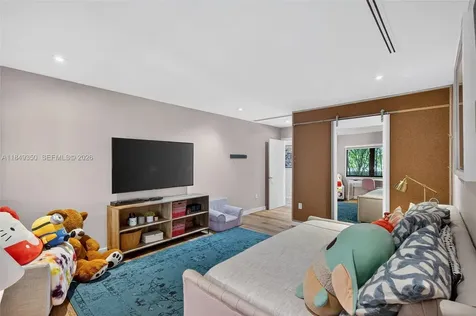 2152 Prairie Avenue Miami Beach FL 33139