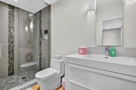 2152 Prairie Avenue Miami Beach FL 33139